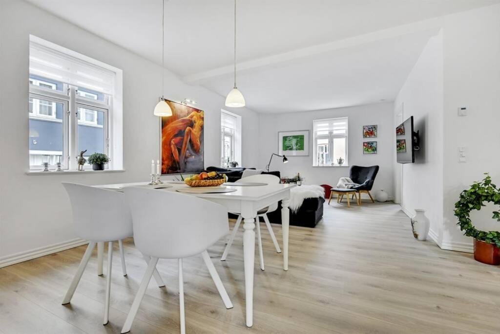 *****Elegant Feriebolig I Hjertet Af Kerteminde Villa Dış mekan fotoğraf